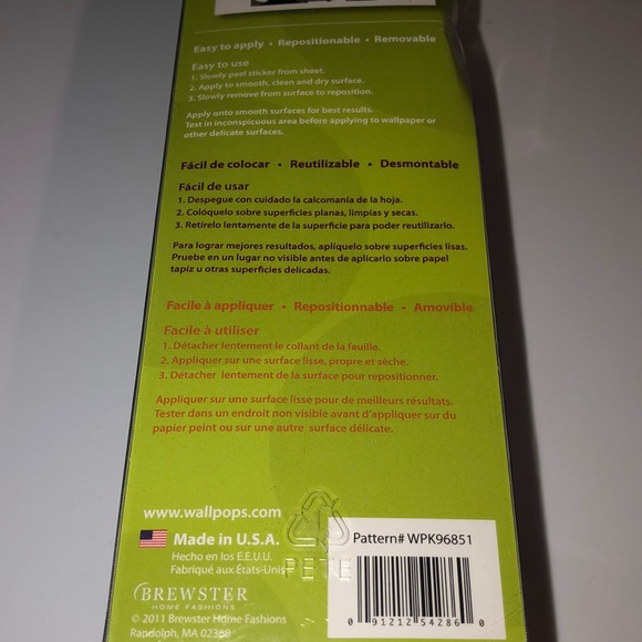 NWT “London Calling” Wall Pops - Picture 5 of 5